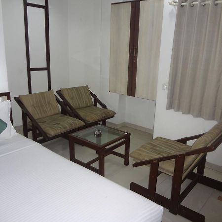 Hotel Airport Residency Ahmadabad Zewnętrze zdjęcie