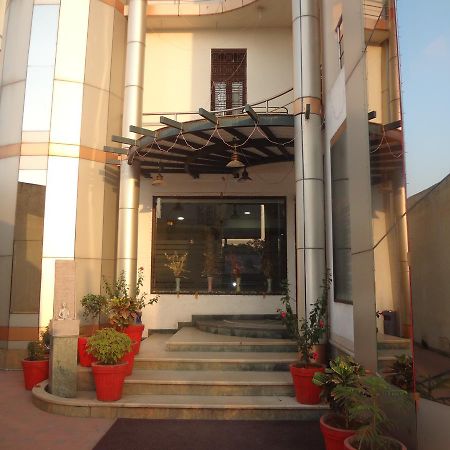 Hotel Airport Residency Ahmadabad Zewnętrze zdjęcie