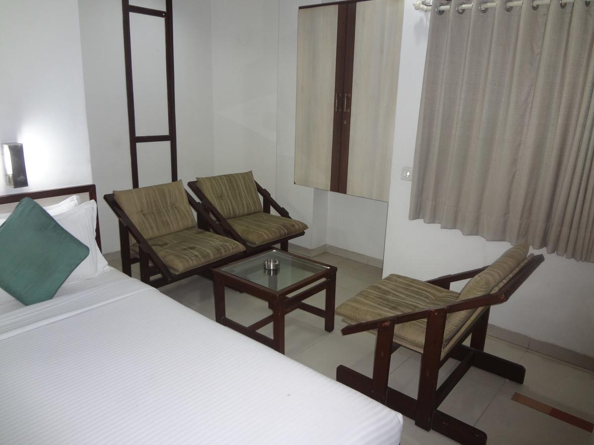Hotel Airport Residency Ahmadabad Zewnętrze zdjęcie