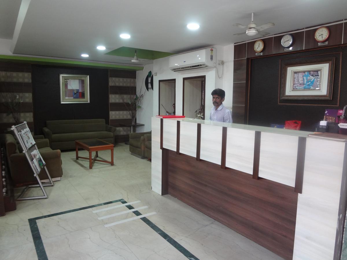 Hotel Airport Residency Ahmadabad Zewnętrze zdjęcie