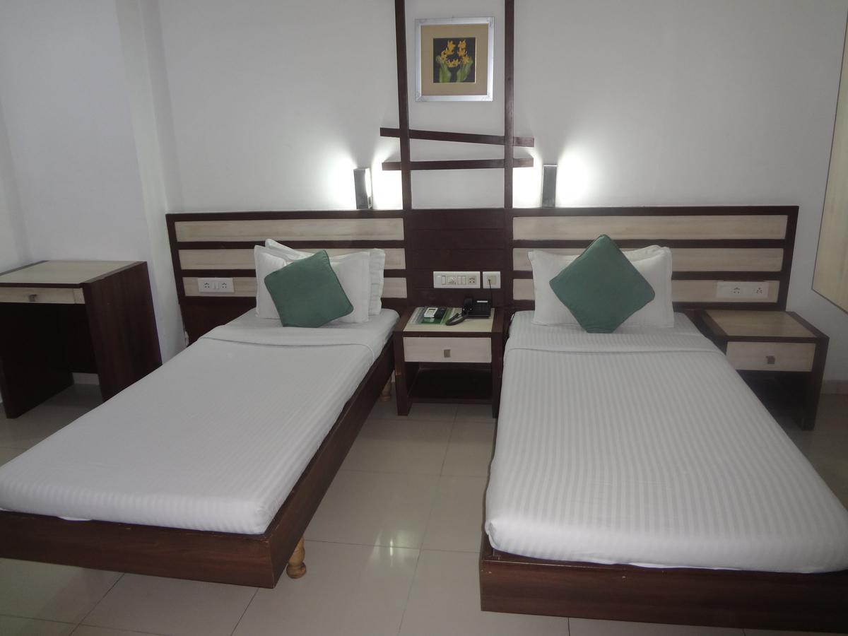 Hotel Airport Residency Ahmadabad Zewnętrze zdjęcie
