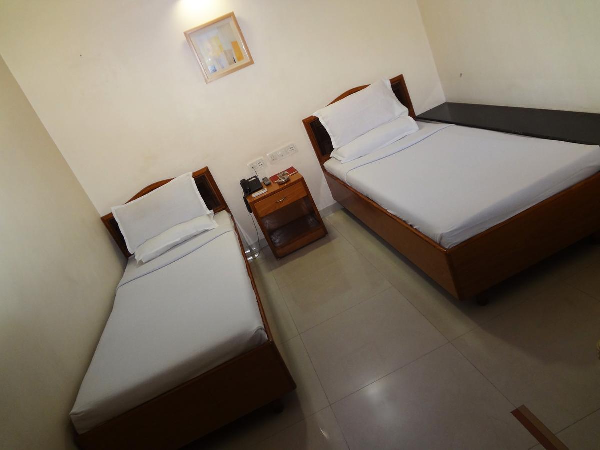Hotel Airport Residency Ahmadabad Zewnętrze zdjęcie
