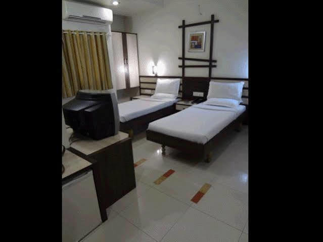 Hotel Airport Residency Ahmadabad Zewnętrze zdjęcie