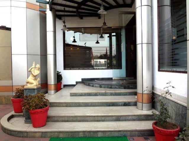 Hotel Airport Residency Ahmadabad Zewnętrze zdjęcie